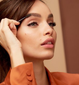 Make Up Tutorial Hero